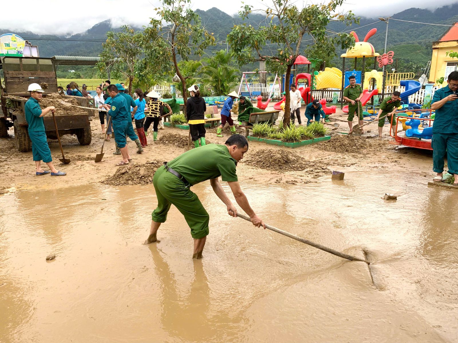 Thanh Hóa đề xuất hỗ trợ gần 198 tỷ đồng khắc phục mưa lũ cho các cơ sở giáo dục