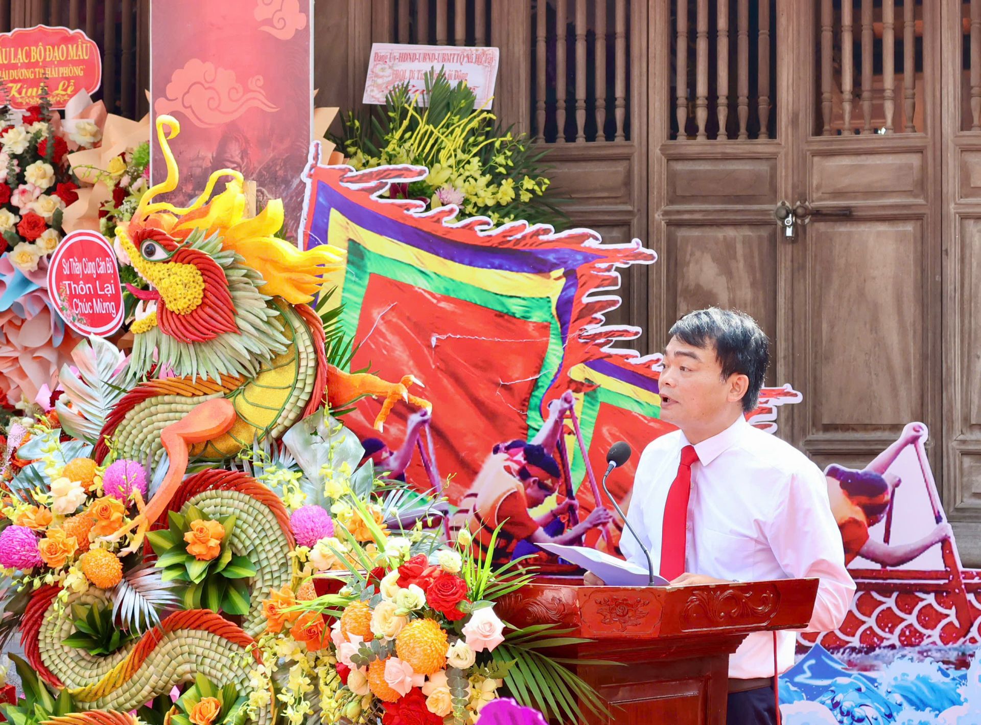 Ông Vũ Văn Cấp, Bí thư Đảng ủy, Chủ tịch HĐND xã Yết Kiêu đọc diễn văn khai hội. Ông Vũ Văn Cấp, Bí thư Đảng ủy, Chủ tịch HĐND xã Yết Kiêu đọc diễn văn khai hội.