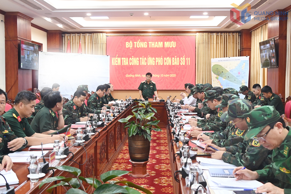Phó Tổng Tham mưu trưởng Quân đội nhân dân Việt Nam kiểm tra công tác ứng phó bão số 11 tại Quảng Ninh