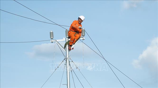 EVN ra công điện khẩn ứng phó bão số 11 và khắc phục hậu quả bão số 10