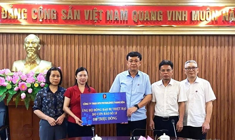 Ủy ban MTTQ tỉnh Thanh Hóa tiếp nhận ủng hộ hỗ trợ người dân bị thiệt hại do cơn bão số 10