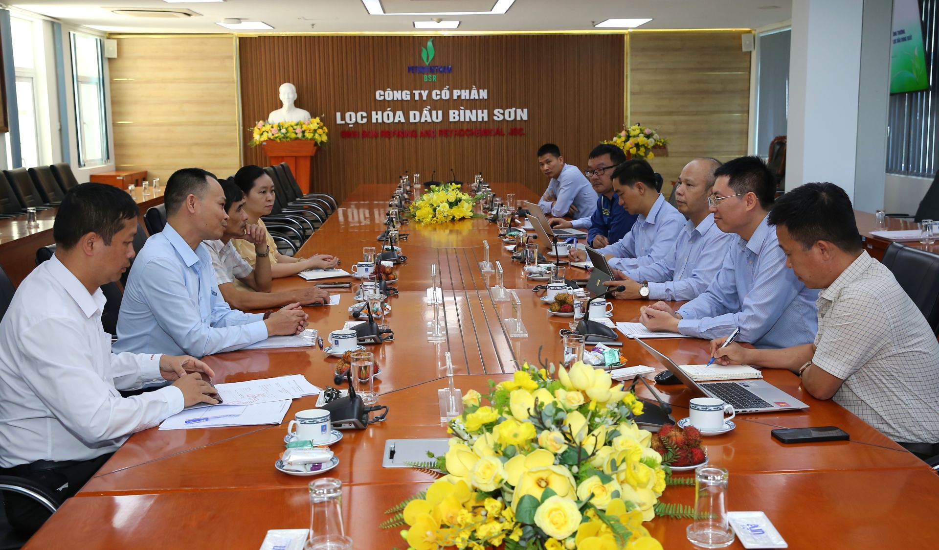 Lọc hóa dầu Bình Sơn tham gia thảo luận chính sách phát triển ngành hóa chất cơ bản và hóa dầu đến năm 2030