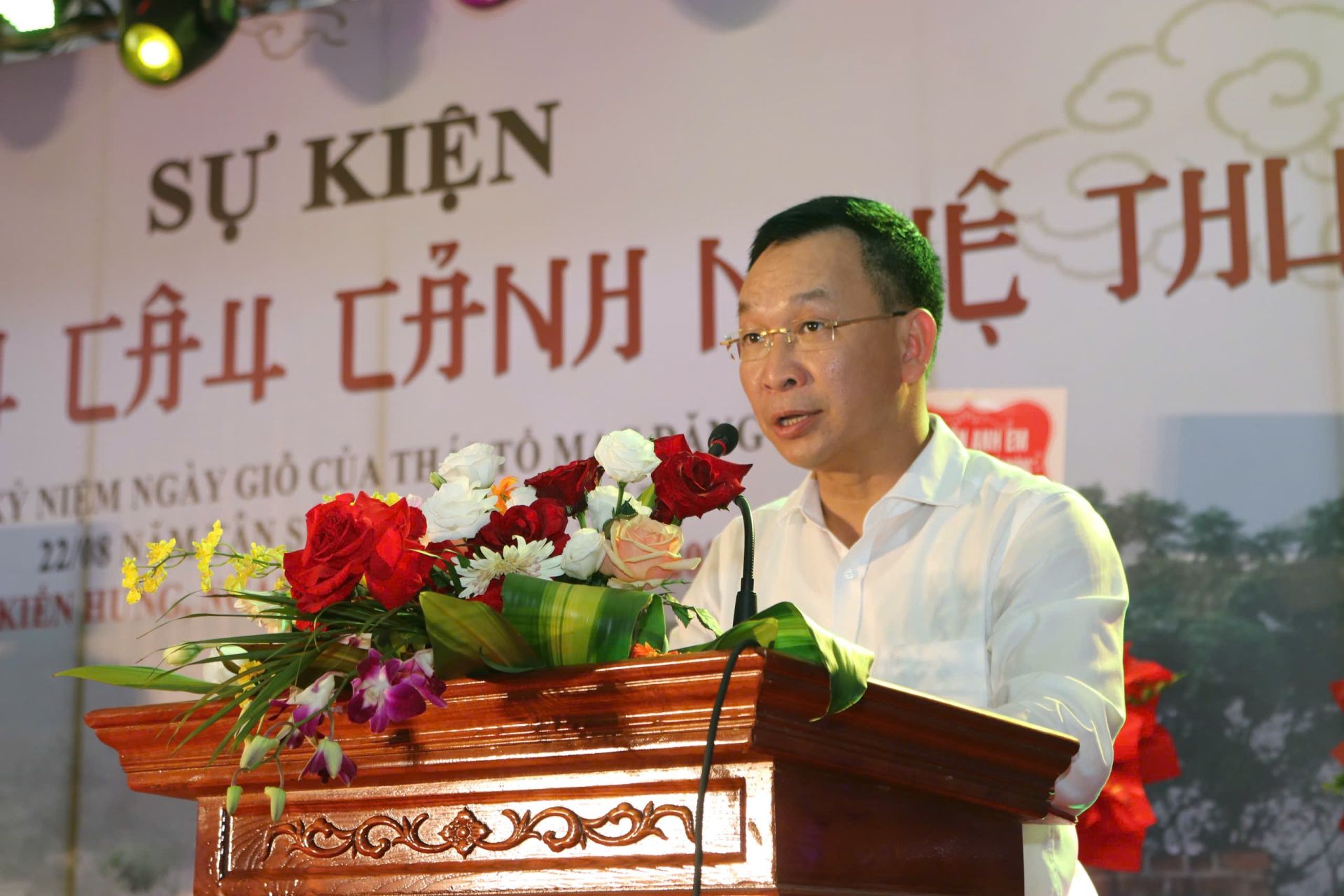 Đồng chí Phạm Văn Định, Chủ tịch UBND xã phát biểu khai mạc. Đồng chí Phạm Văn Định, Chủ tịch UBND xã phát biểu khai mạc.