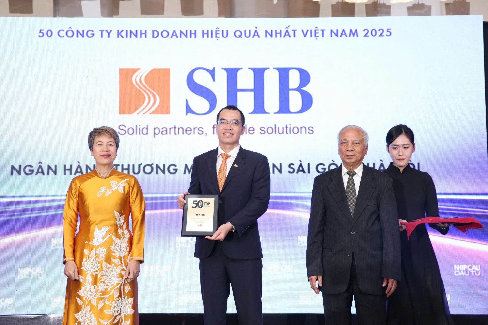 SHB - Top 50 công ty kinh doanh hiệu quả, Top 10 doanh nghiệp tư nhân có lợi nhuận tốt nhất Việt Nam