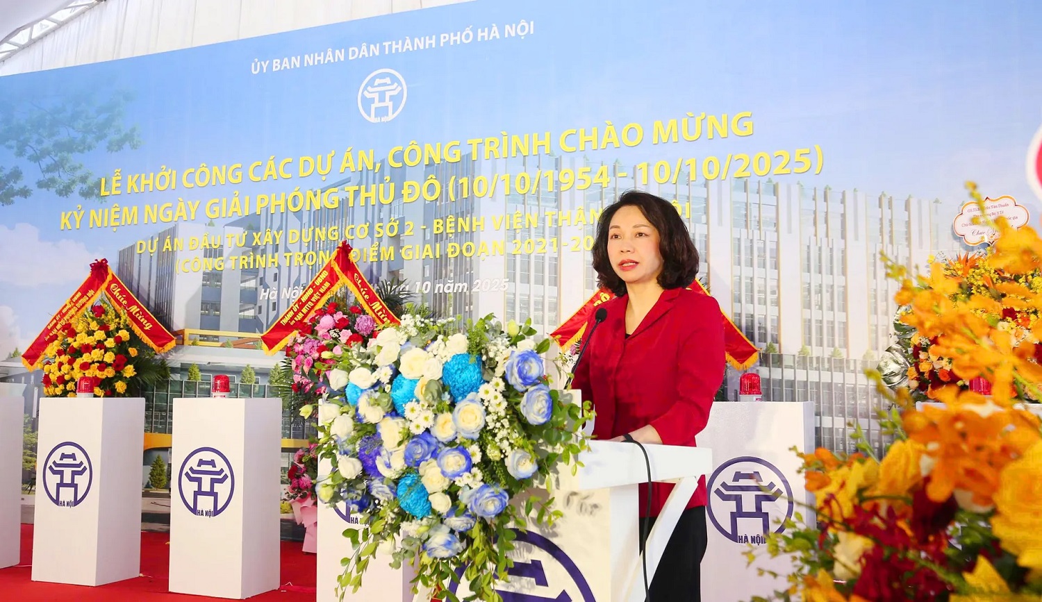 Phó Chủ tịch UBND TP Hà Nội Vũ Thu Hà phát biểu chỉ đạo tại lễ khởi công.