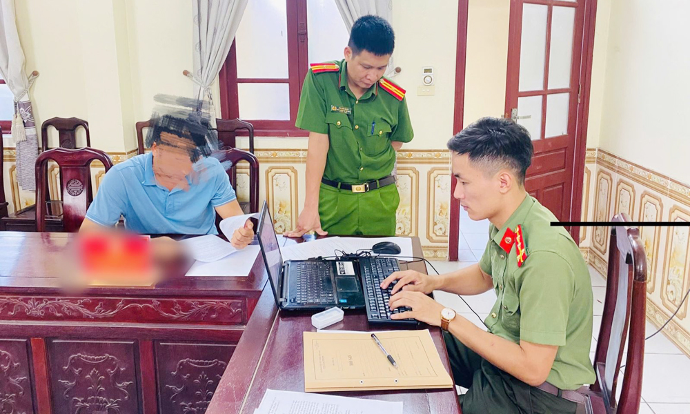 Công an xã Lương Tài tiến hành làm việc với đối tượng T.V.H.