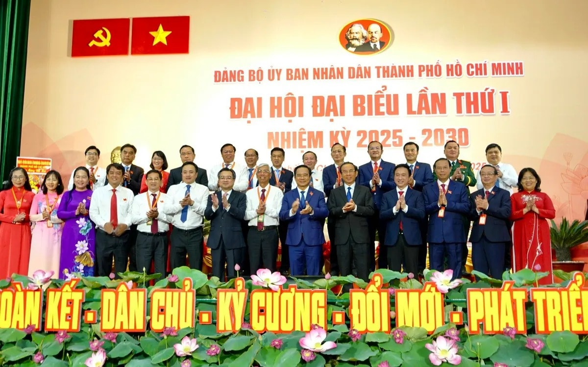 TP. HCM không nhận quà tặng và hoa chúc mừng Đại hội Đảng bộ nhiệm kỳ 2025 - 2030