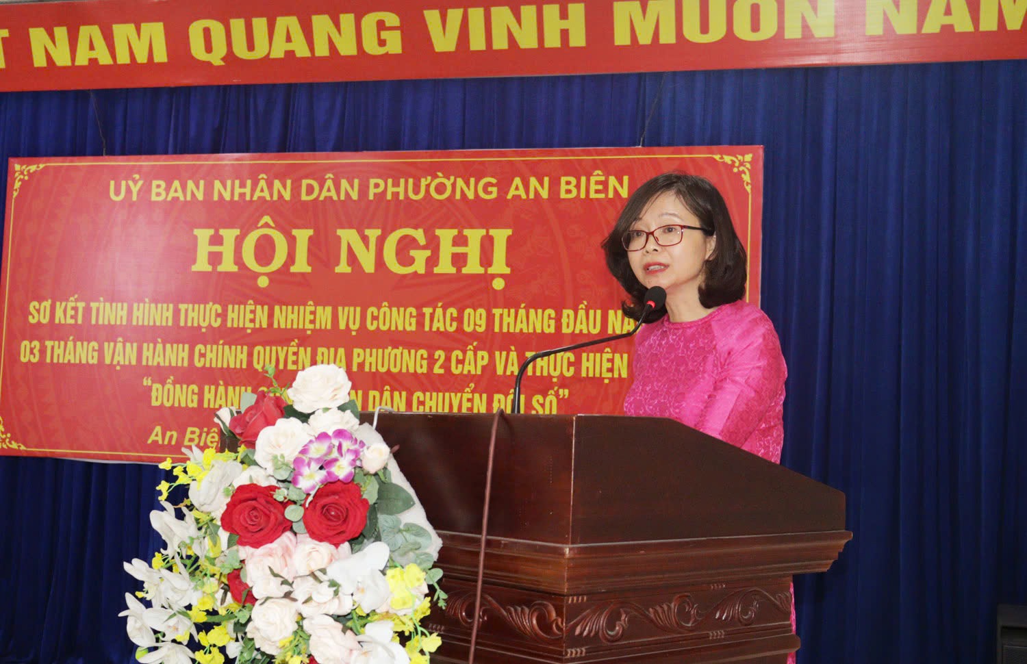 Đồng chí Nguyễn Thị Tịnh, Chủ tịch UBND phường phát biểu tại Hội nghị.