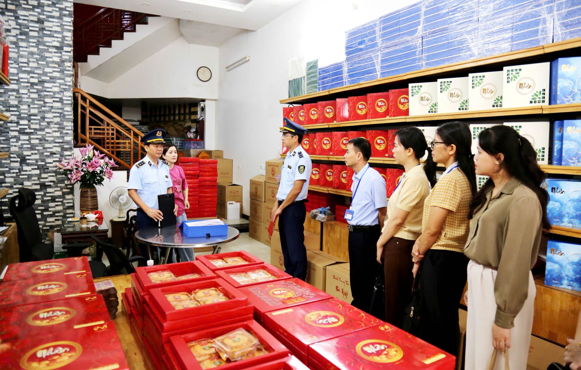 Tăng cường kiểm tra an toàn thực phẩm trên địa bàn