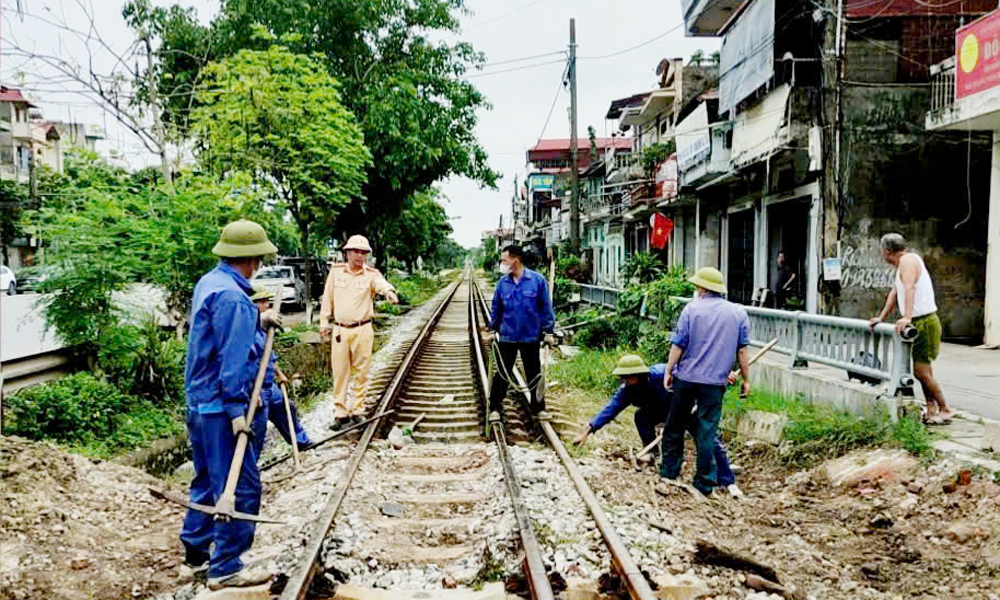 Bắc Ninh: Đóng các lối đi tự mở nguy hiểm qua đường sắt