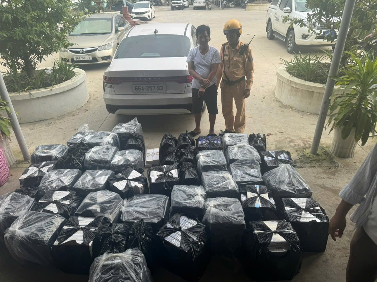 Đối tượng cùng tang vật vi phạm