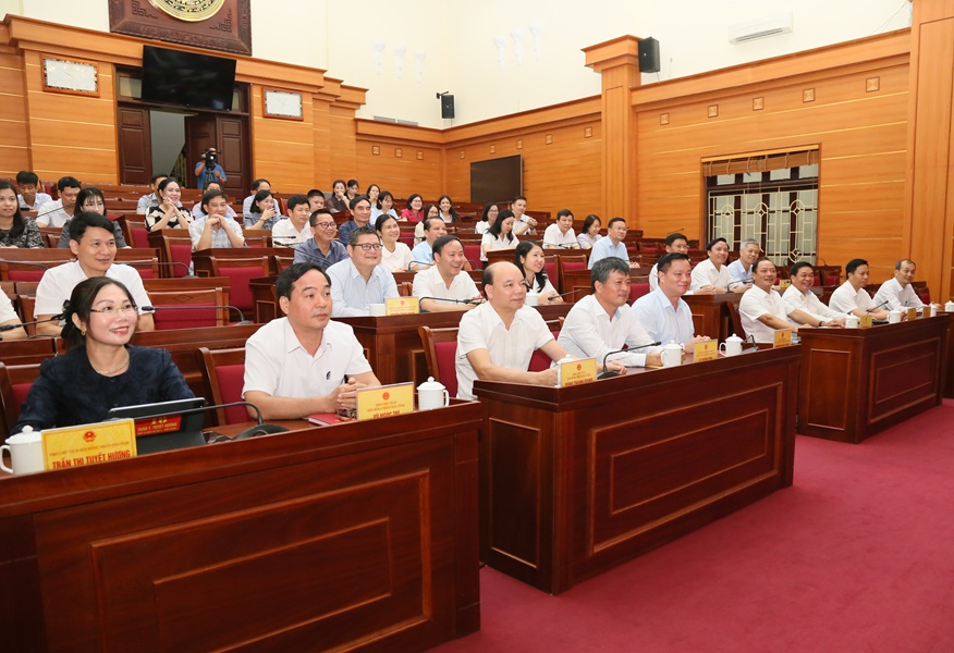 Toàn cảnh hội nghị ký kết Quy chế phối hợp hoạt động giữa Thường trực HĐND tỉnh và UBND tỉnh Hưng Yên