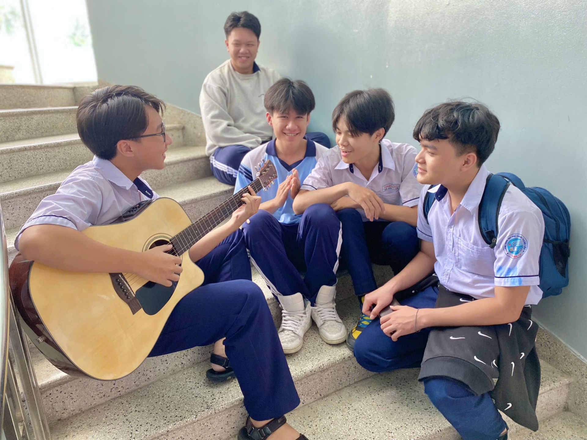 TP. HCM công bố danh sách 16 trường thí điểm hạn chế điện thoại cả giờ ra chơi