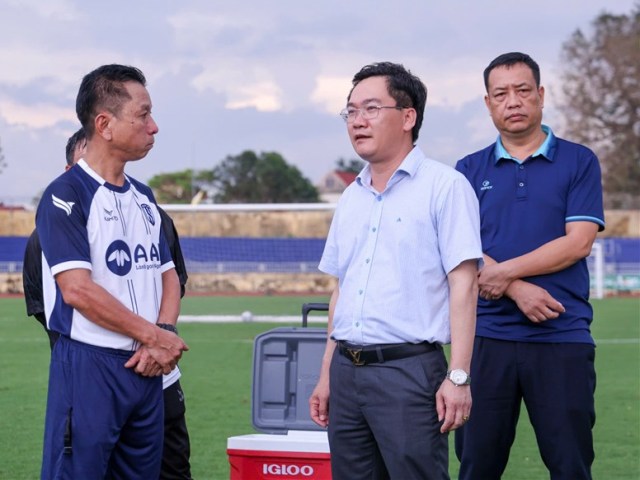 HLV Văn Sỹ Sơn chính thức dẫn dắt CLB Sông Lam Nghệ An