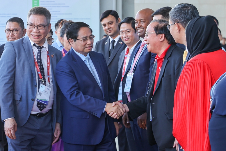 Thủ tướng Phạm Minh Chính tới dự Đại hội Thế giới Liên đoàn quốc tế Các hiệp hội Giao nhận và Vận tải (FIATA World Congress 2025) - Ảnh: VGP/Nhật Bắc Thủ tướng Phạm Minh Chính tới dự Đại hội Thế giới Liên đoàn quốc tế Các hiệp hội Giao nhận và Vận tải (FIATA World Congress 2025) - Ảnh: VGP/Nhật Bắc