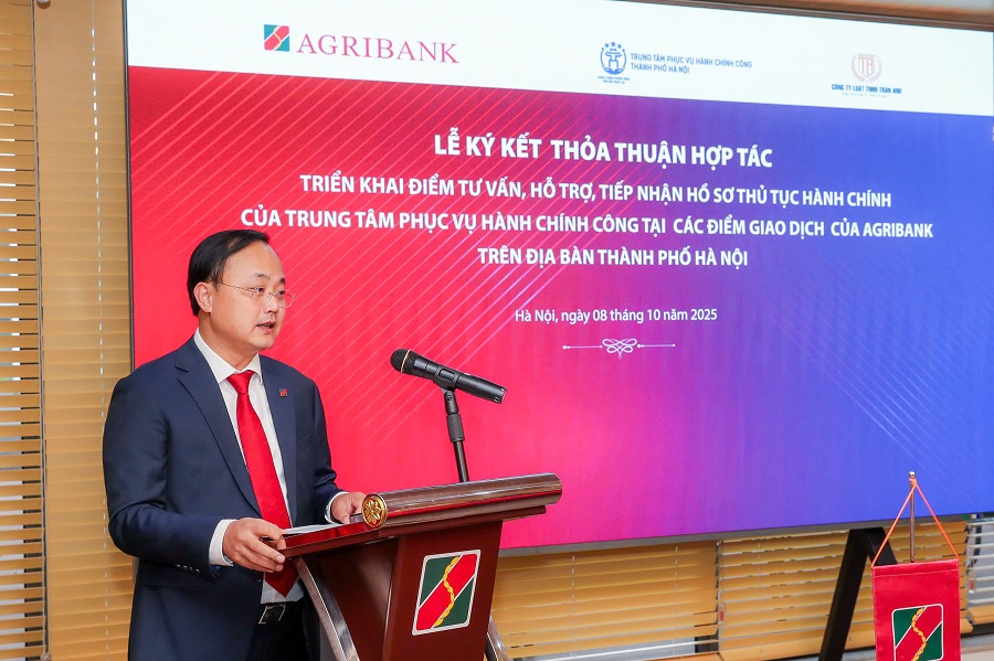 Ông Tô Huy Vũ - Chủ tịch Hội đồng thành viên Agribank phát biểu tại lễ ký kết