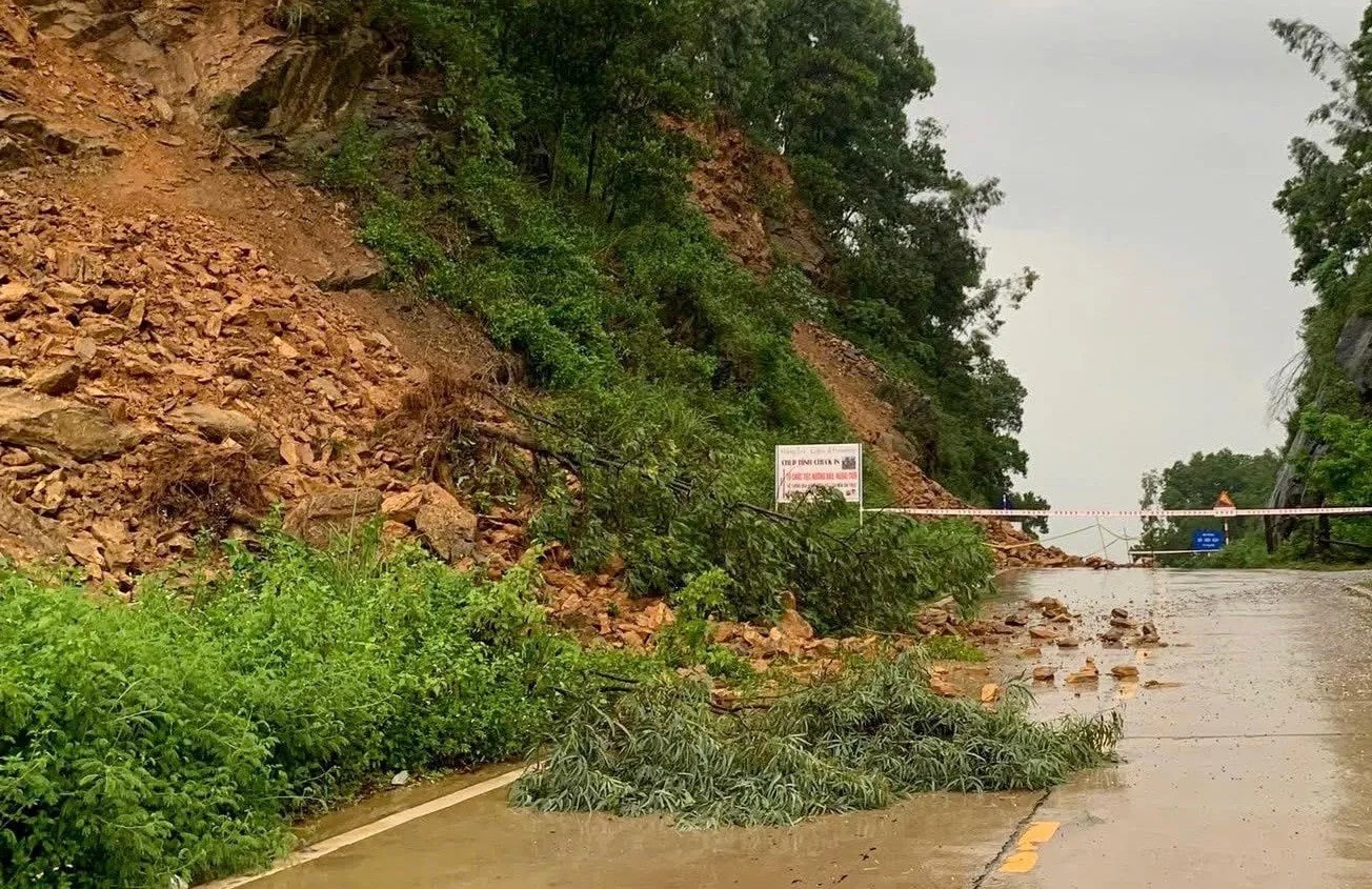 Hiện trường một sự cố sạt lở đất đá tại xã Trung Giã. Ảnh: Đức Duy