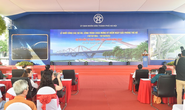 Phó Thủ tướng yêu cầu việc thi công cầu công trình cầu Trần Hưng Đạo phải bảo đảm chất lượng, tiến độ - Ảnh: VGP/Giang Thanh Phó Thủ tướng yêu cầu việc thi công cầu công trình cầu Trần Hưng Đạo phải bảo đảm chất lượng, tiến độ - Ảnh: VGP/Giang Thanh