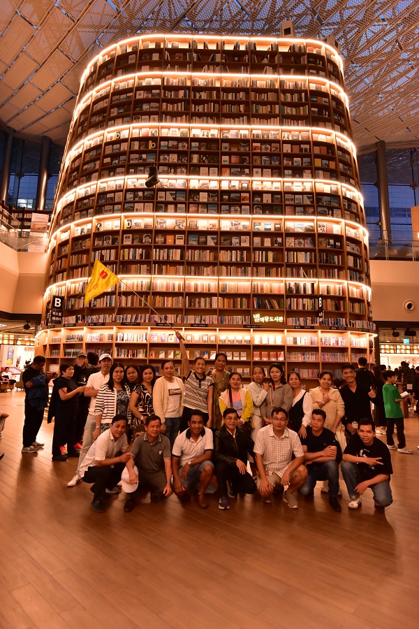 Đoàn HHDL Ninh Thuận- Khánh Hòa tại Thư viện sách Quốc Gia Hàn Quốc