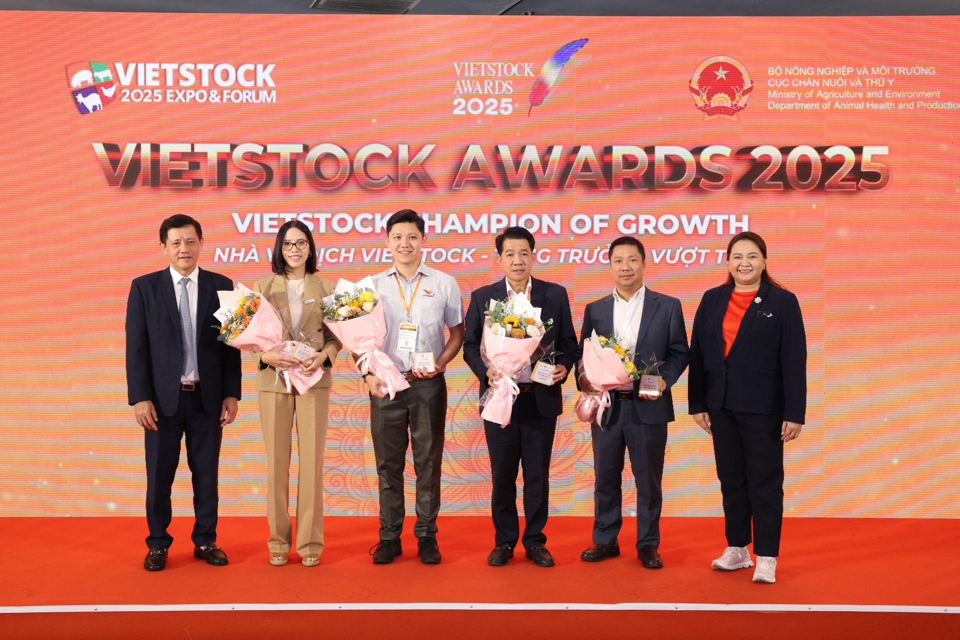 Giải thưởng Vietstock Awards 2025 đã vinh danh 13 doanh nghiệp và tập thể tiêu biểu của ngành chăn nuôi Việt Nam vì những đóng góp nổi bật trong đổi mới sáng tạo và phát triển bền vữ