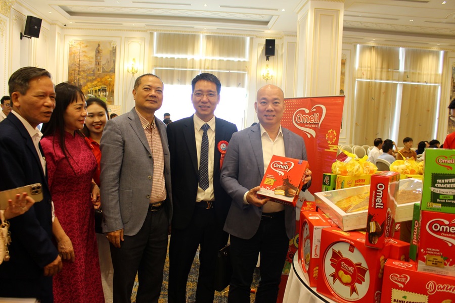 Các gian hàng thương mại tại hội nghị Các gian hàng thương mại tại hội nghị