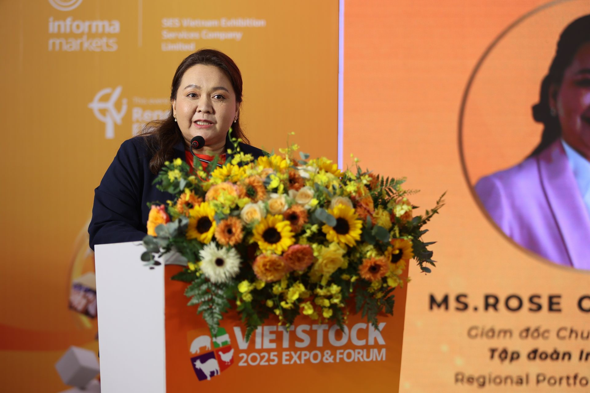 Bà Rose Chitanuwat, Giám đốc Chuỗi dự án - ASEAN (Tập đoàn Informa Markets) phát biểu tại lễ trao giải