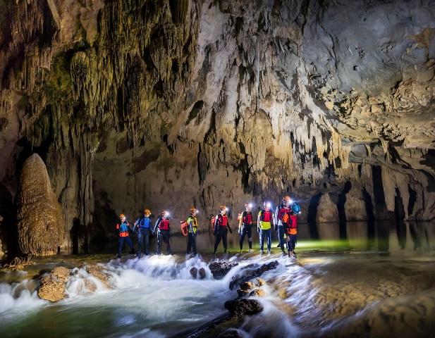 Nhiều hoạt động du lịch hấp dẫn thu hút đông đảo du khách trong nước và nước ngoài đến tham quan, trải nghiệm (Oxalis Adventure)