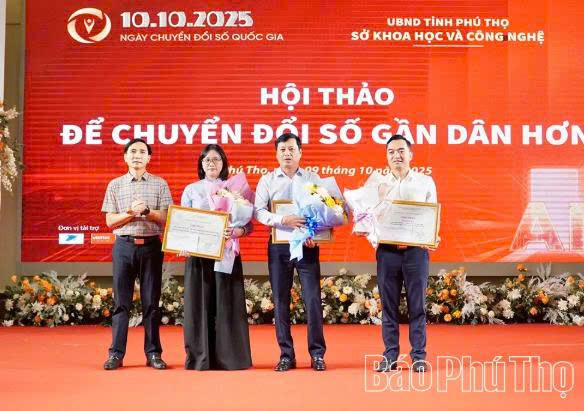 Phú Thọ tổ chức hội thảo “Để chuyển đổi số gần dân hơn”