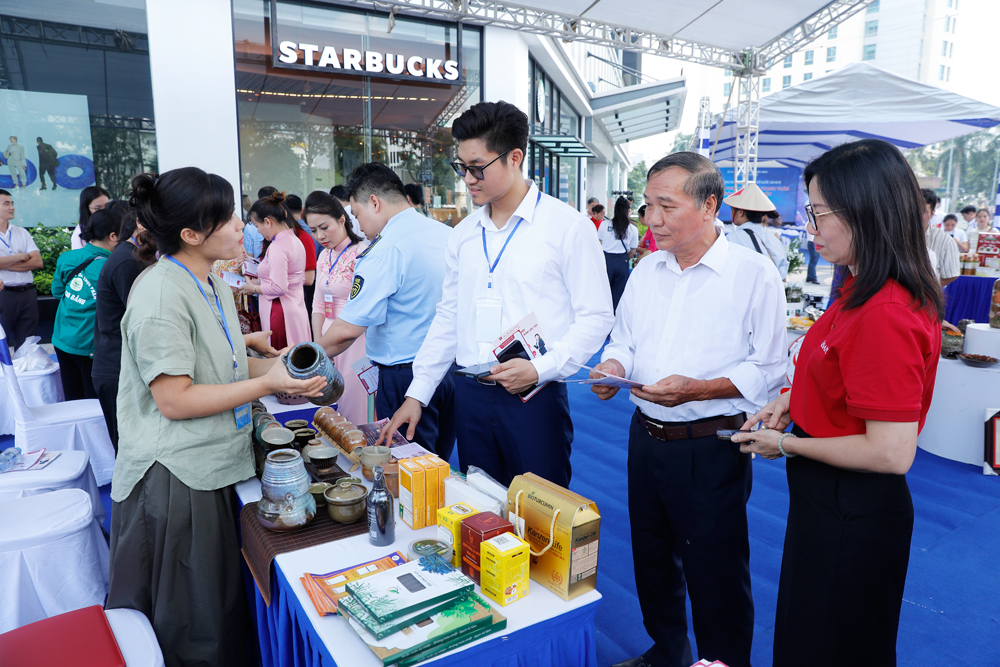 Bắc Ninh tổ chức sự kiện mua sắm trực tuyến và thanh toán không dùng tiền mặt