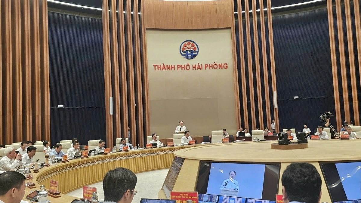 Thành ủy Hải Phòng tổ chức Hội nghị lần thứ nhất, kiểm điểm tình hình thực hiện nhiệm vụ 9 tháng và triển khai nhiệm vụ trọng tâm 3 tháng cuối năm 2025.