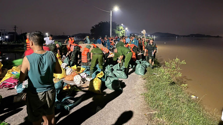 Quân và dân Quân và dân