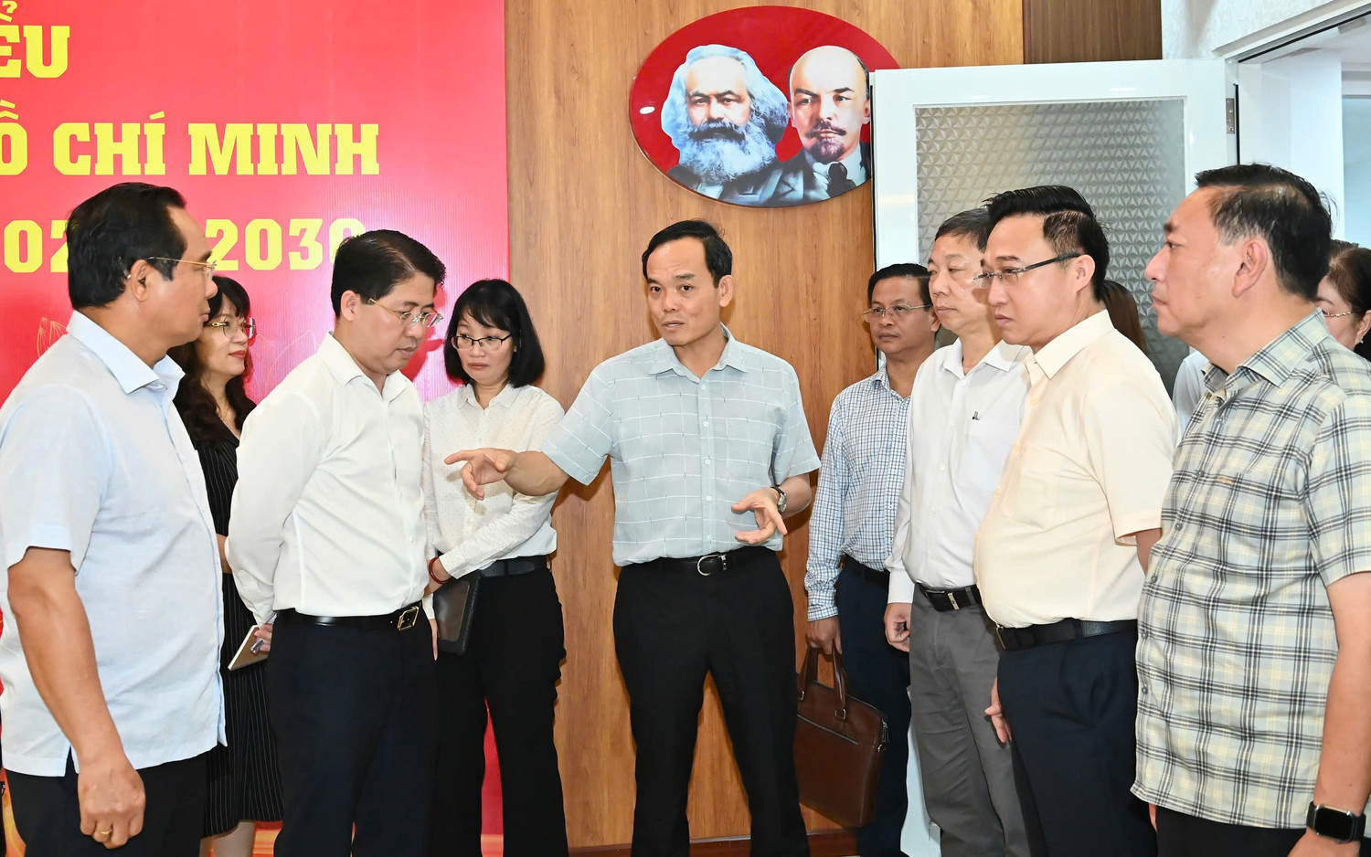 Bí thư Thành ủy TP. HCM kiểm tra công tác chuẩn bị Đại hội đại biểu Đảng bộ lần thứ I