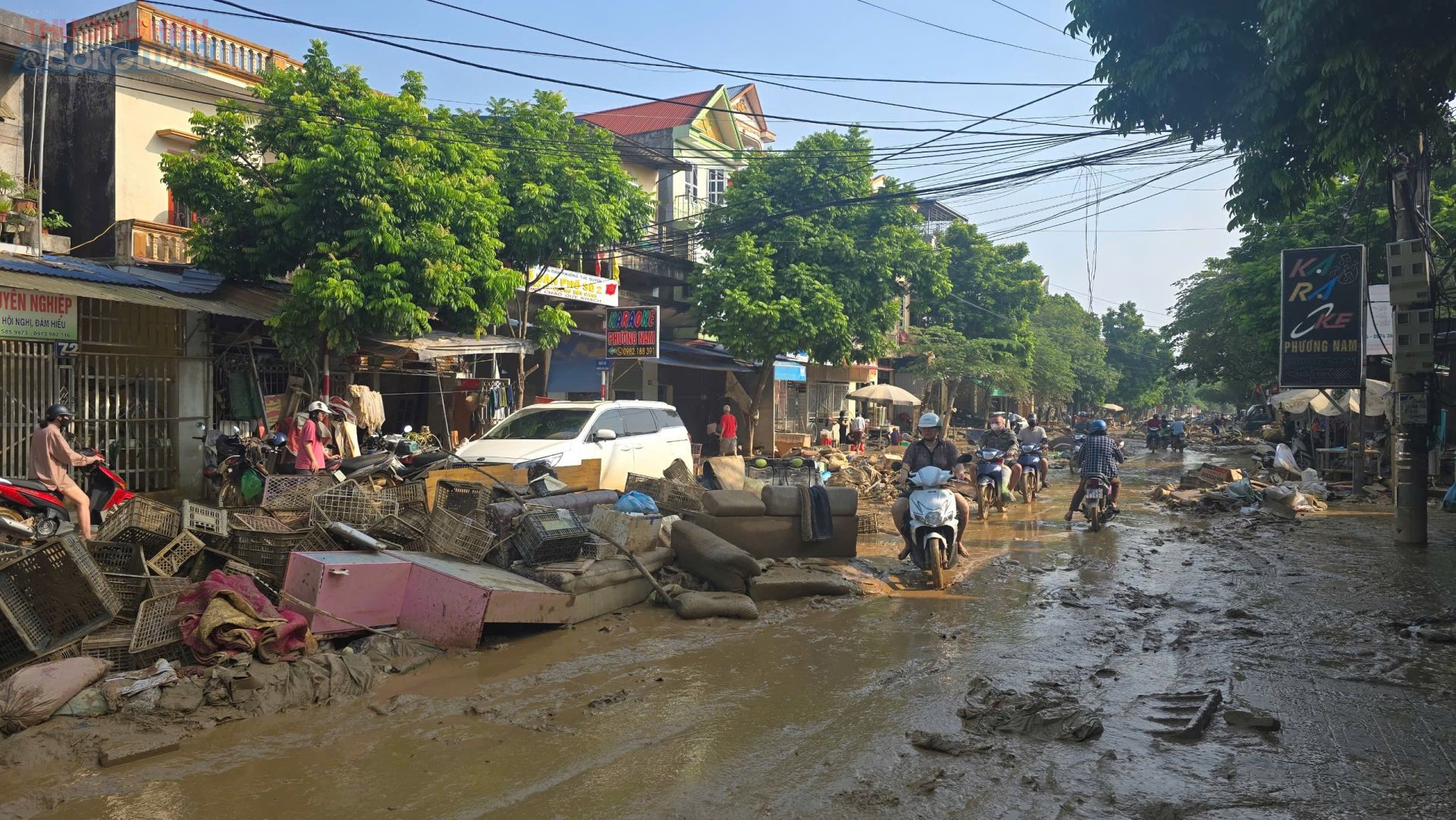 Thái Nguyên sau trận lũ lịch sử: Khắp ngõ ngách phủ bùn, người dân kiệt quệ sau lũ