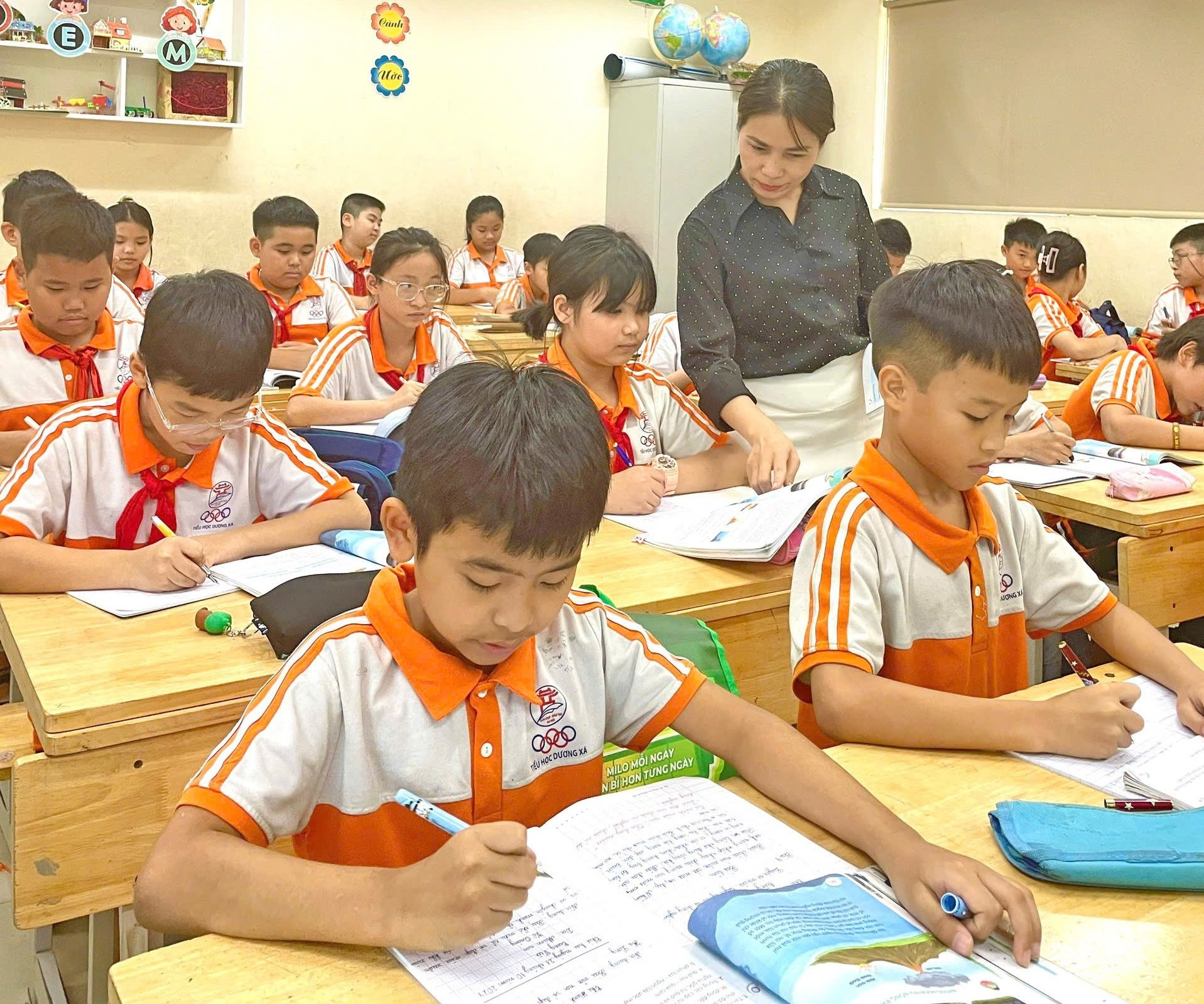 Từ 1/1/2026, giáo viên không được làm những việc gì theo Luật Nhà giáo mới?