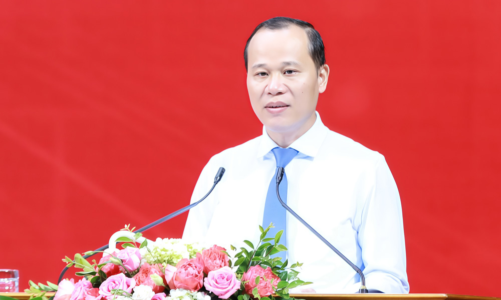 Đồng chí Mai Sơn, Ủy viên Ban Thường vụ Tỉnh ủy, Phó Chủ tịch Thường trực UBND tỉnh phát biểu khai mạc.