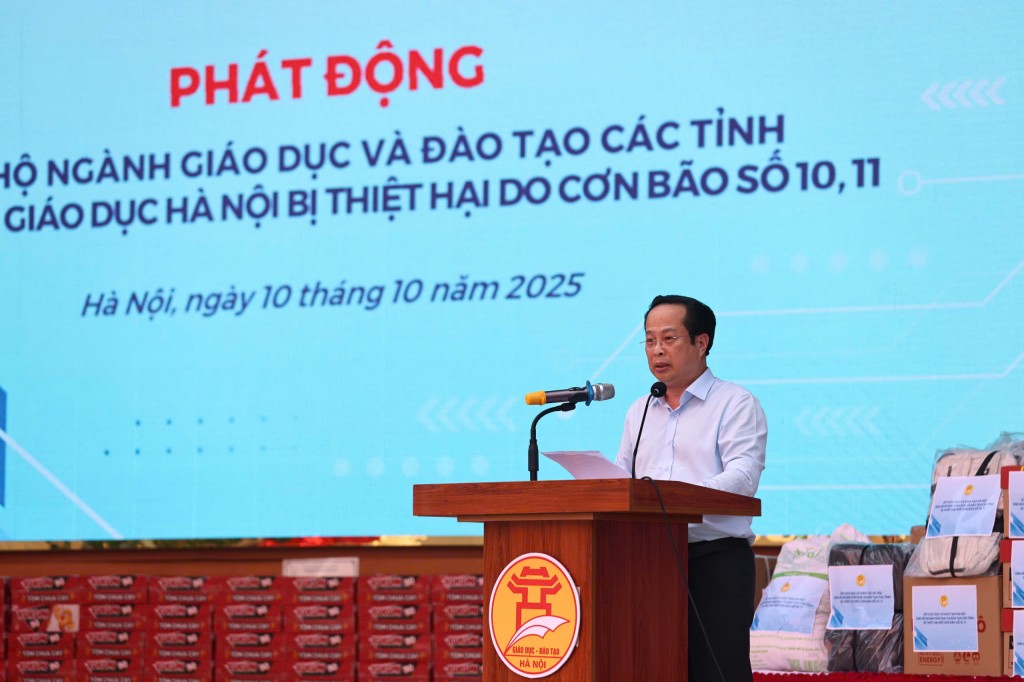 Ông Trần Thế Cương, Giám đốc Sở GD&ĐT Hà Nội phát biểu tại lễ phát động. Ảnh: NM Ông Trần Thế Cương, Giám đốc Sở GD&ĐT Hà Nội phát biểu tại lễ phát động. Ảnh: NM