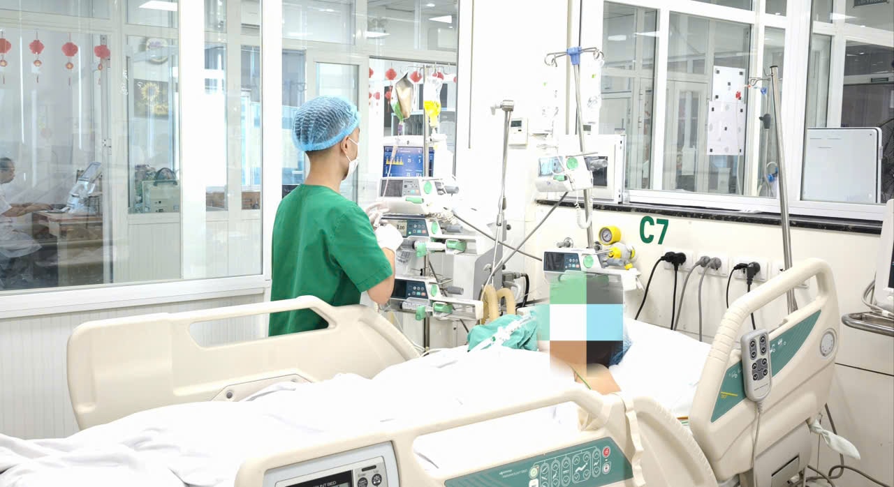 Cẩn trọng với sốt xuất huyết dengue trong mùa mưa bão