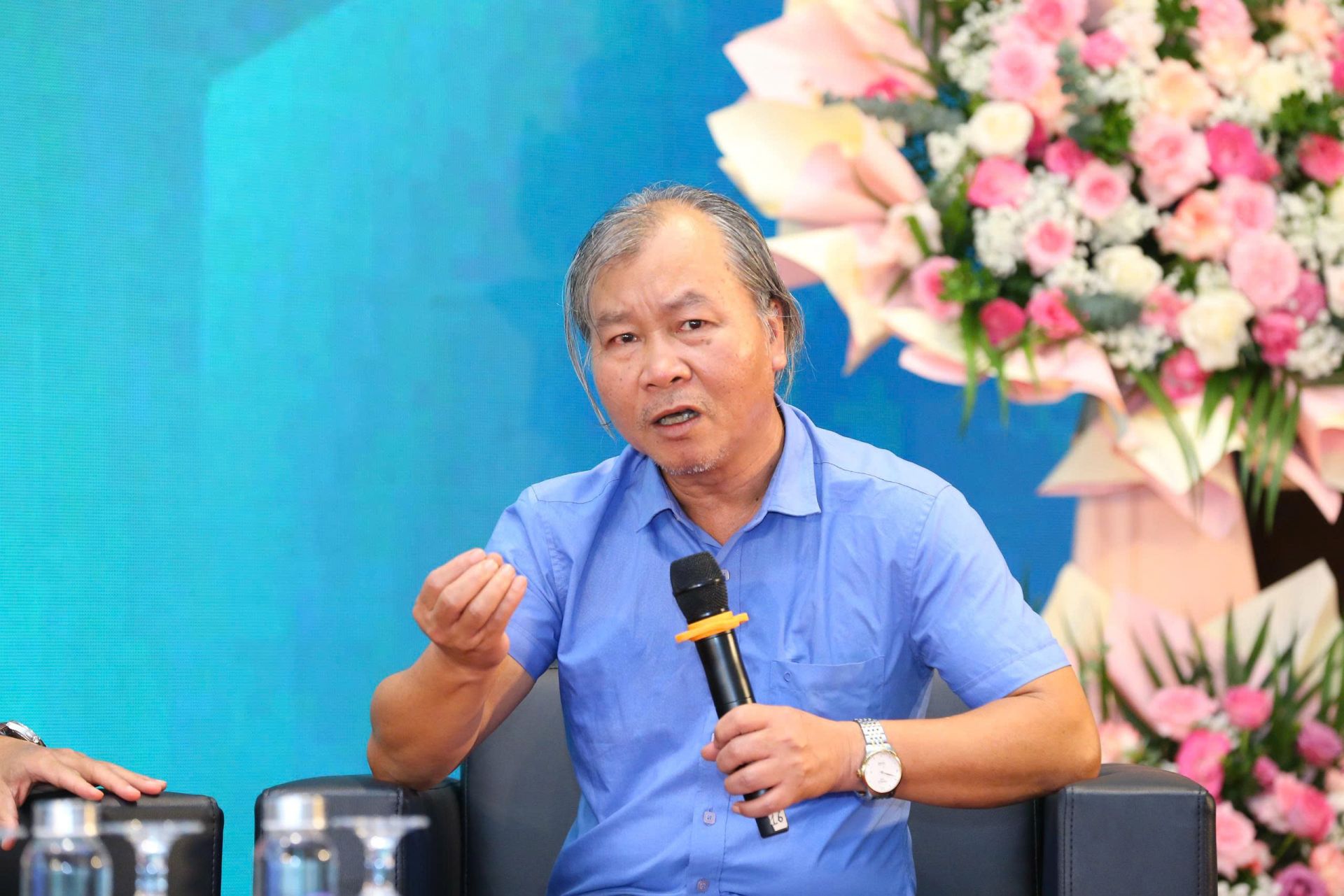 Chuyên gia kinh tế TS. Vũ Đình Ánh chia sẻ tại toạ đàm Chuyên gia kinh tế TS. Vũ Đình Ánh chia sẻ tại toạ đàm