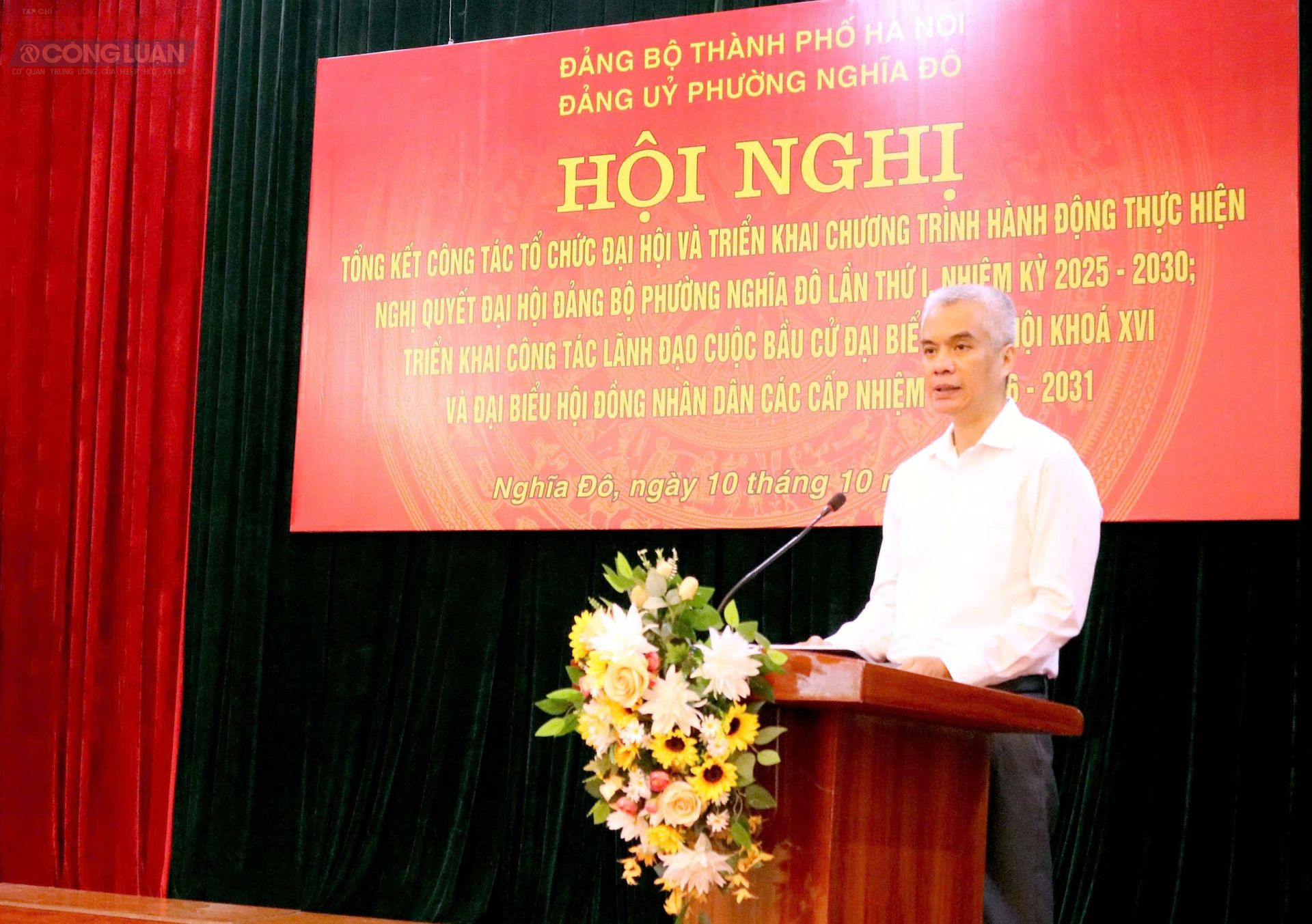 Bí thư Đảng ủy phường Nghĩa Đô Nguyễn Hồng Sơn phát biểu tại hội nghị