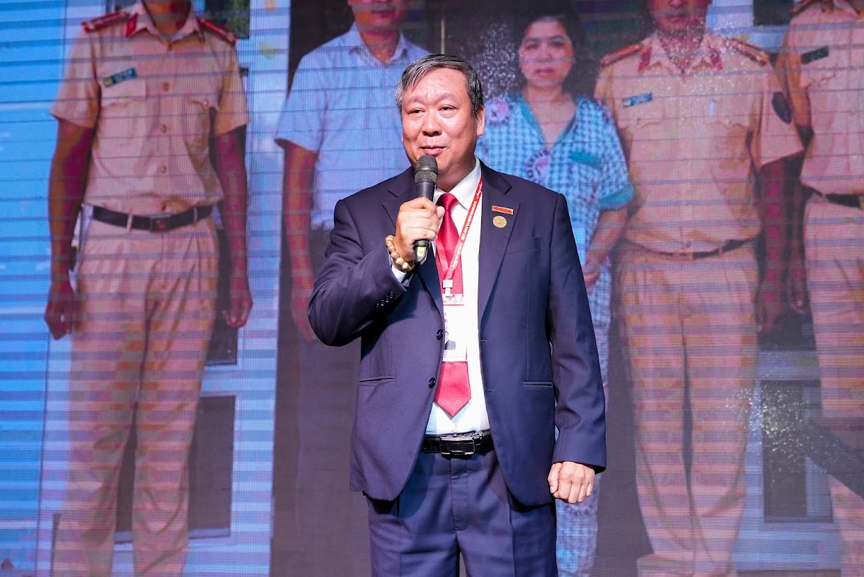 ông Nguyễn Văn Nam – Chủ tịch Câu lạc bộ Doanh nhân và Pháp luật, Trưởng Ban tổ chức thông tin tại sự kiện