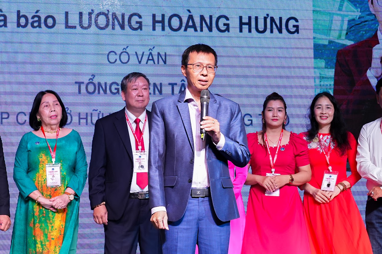 ông Lương Hoàng Hưng – Tổng Biên tập Tạp chí Sở hữu Trí tuệ và Sáng tạo, Phó Chủ tịch Liên hiệp Khoa học Doanh nhân Việt Nam, Cố vấn chương trình phát biểu tại chương trình