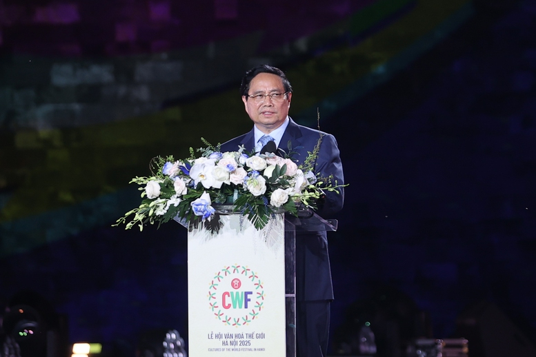 Thủ tướng Phạm Minh Chính phát biểu khai mạc Lễ hội Văn hóa Thế giới tại Hà Nội lần thứ nhất - Ảnh: VGP/Nhật Bắc Thủ tướng Phạm Minh Chính phát biểu khai mạc Lễ hội Văn hóa Thế giới tại Hà Nội lần thứ nhất - Ảnh: VGP/Nhật Bắc