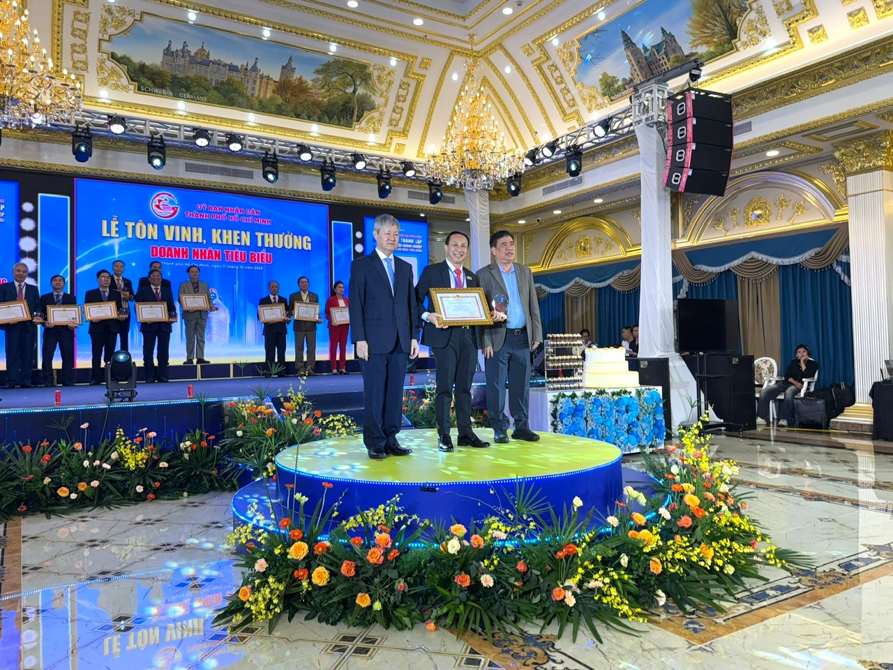 Giải pháp Tem AI - tư vấn hàng thật, truy xuất nguồn gốc được bình chọn Sản phẩm, dịch vụ tiêu biểu TP. HCM năm 2025