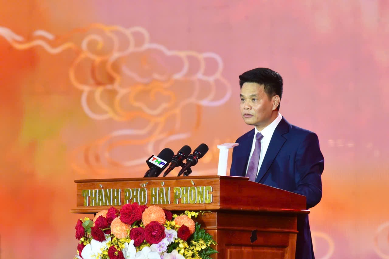 Đồng chí Lê Ngọc Châu, Phó Bí thư Thành ủy, Chủ tịch UBND thành phố Hải Phòng, Trưởng Ban Tổ chức Lễ hội mùa Thu Côn Sơn - Kiếp Bạc năm 2025 phát biểu tại Lễ tưởng niệm. Đồng chí Lê Ngọc Châu, Phó Bí thư Thành ủy, Chủ tịch UBND thành phố Hải Phòng, Trưởng Ban Tổ chức Lễ hội mùa Thu Côn Sơn - Kiếp Bạc năm 2025 phát biểu tại Lễ tưởng niệm.