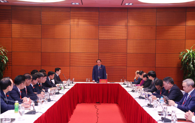 Đồng chí Nguyễn Văn Hùng, Ủy viên Trung ương Đảng, Ủy viên Ban Thường vụ Đảng ủy Chính phủ, Trưởng Ban Tuyên giáo và Dân vận Đảng ủy Chính phủ, Bí thư Đảng ủy, Bộ trưởng Bộ Văn hóa, Thể thao và Du lịch phát biểu. (Ảnh: Văn Điệp/TTXVN) Đồng chí Nguyễn Văn Hùng, Ủy viên Trung ương Đảng, Ủy viên Ban Thường vụ Đảng ủy Chính phủ, Trưởng Ban Tuyên giáo và Dân vận Đảng ủy Chính phủ, Bí thư Đảng ủy, Bộ trưởng Bộ Văn hóa, Thể thao và Du lịch phát biểu. (Ảnh: Văn Điệp/TTXVN)