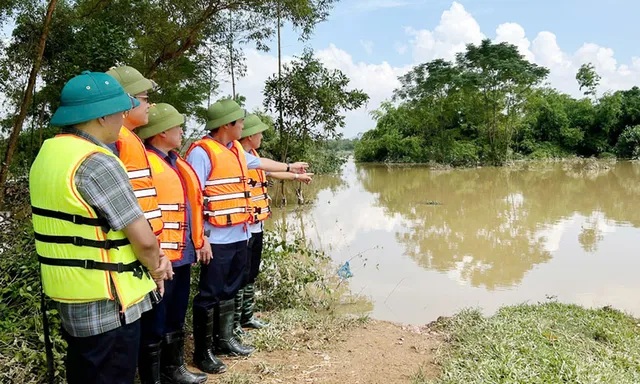 Sông Cầu nước rút nhanh, sông Thương mực nước giảm so với đỉnh lũ 