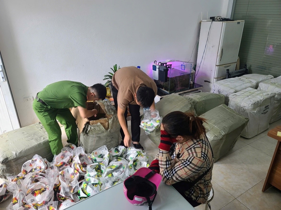 Các tang vật của vụ việc. Các tang vật của vụ việc.