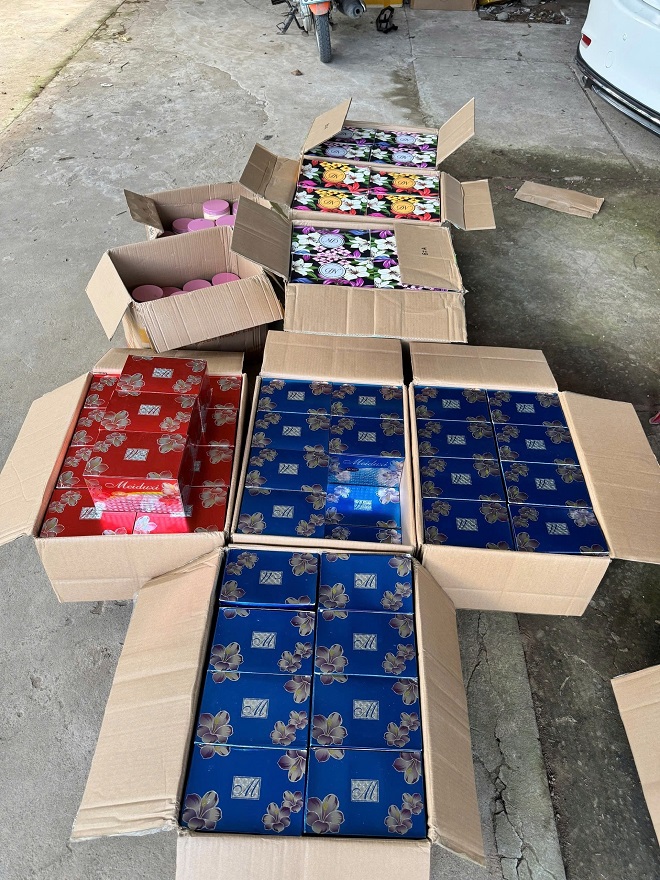 Vĩnh Long: Triệt phá vụ kinh doanh mỹ phẩm nhập lậu quy mô lớn