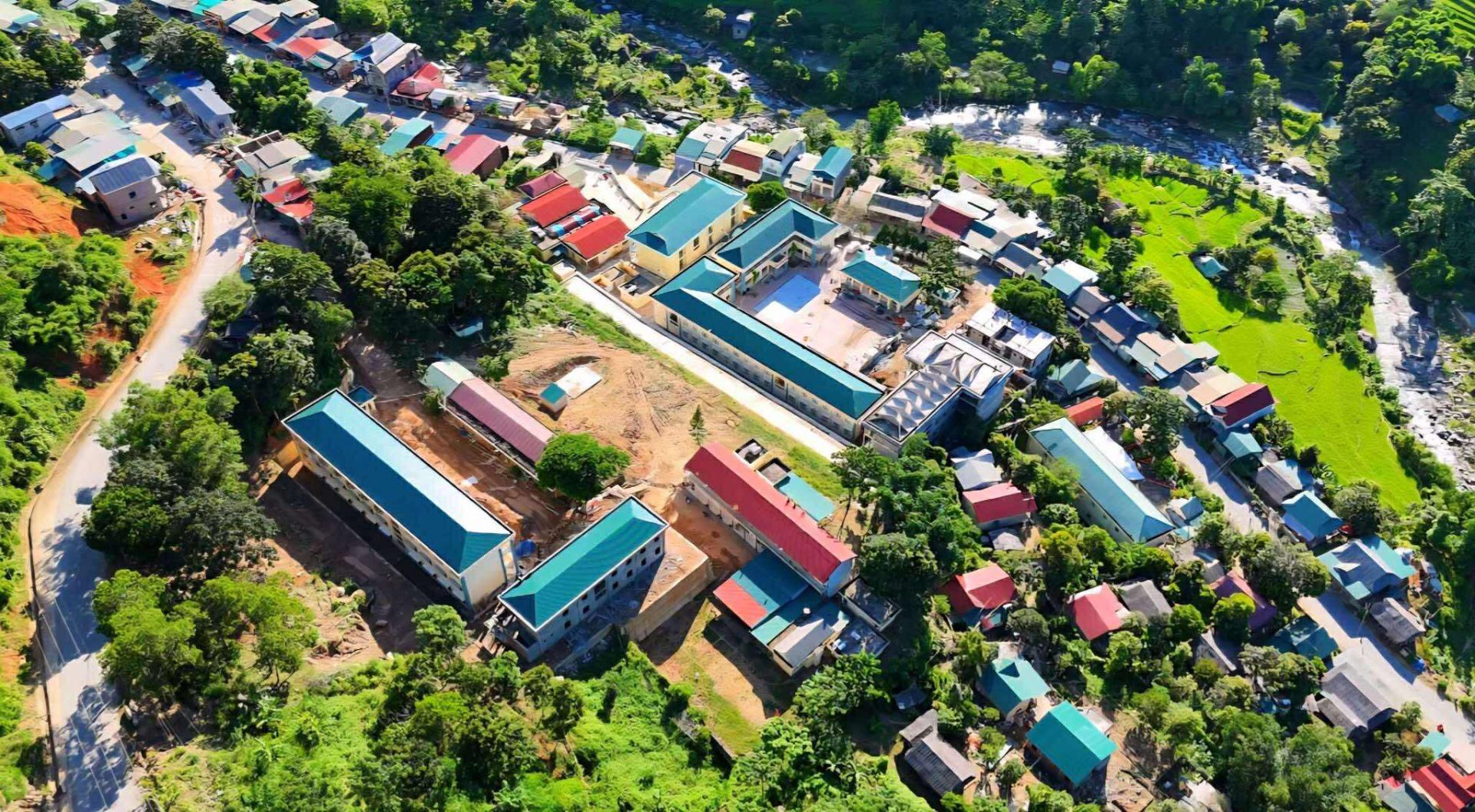 Trường Tiểu học và Trường PTDTBT THCS Pù Nhi (Thanh Hóa)