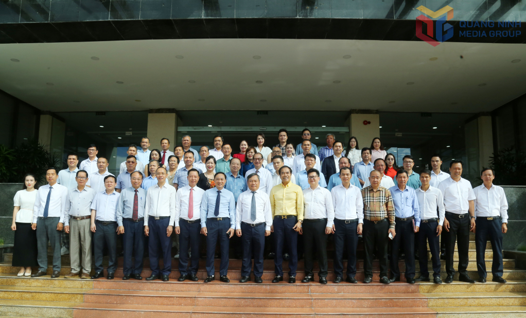 Bí thư Tỉnh ủy Quảng Ninh chúc mừng Hiệp hội Doanh nghiệp tỉnh nhân Ngày Doanh nhân Việt Nam (13/10)